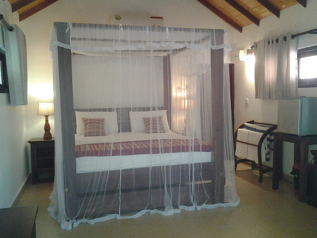 Villa Nilaveli Cabana Екстериор снимка