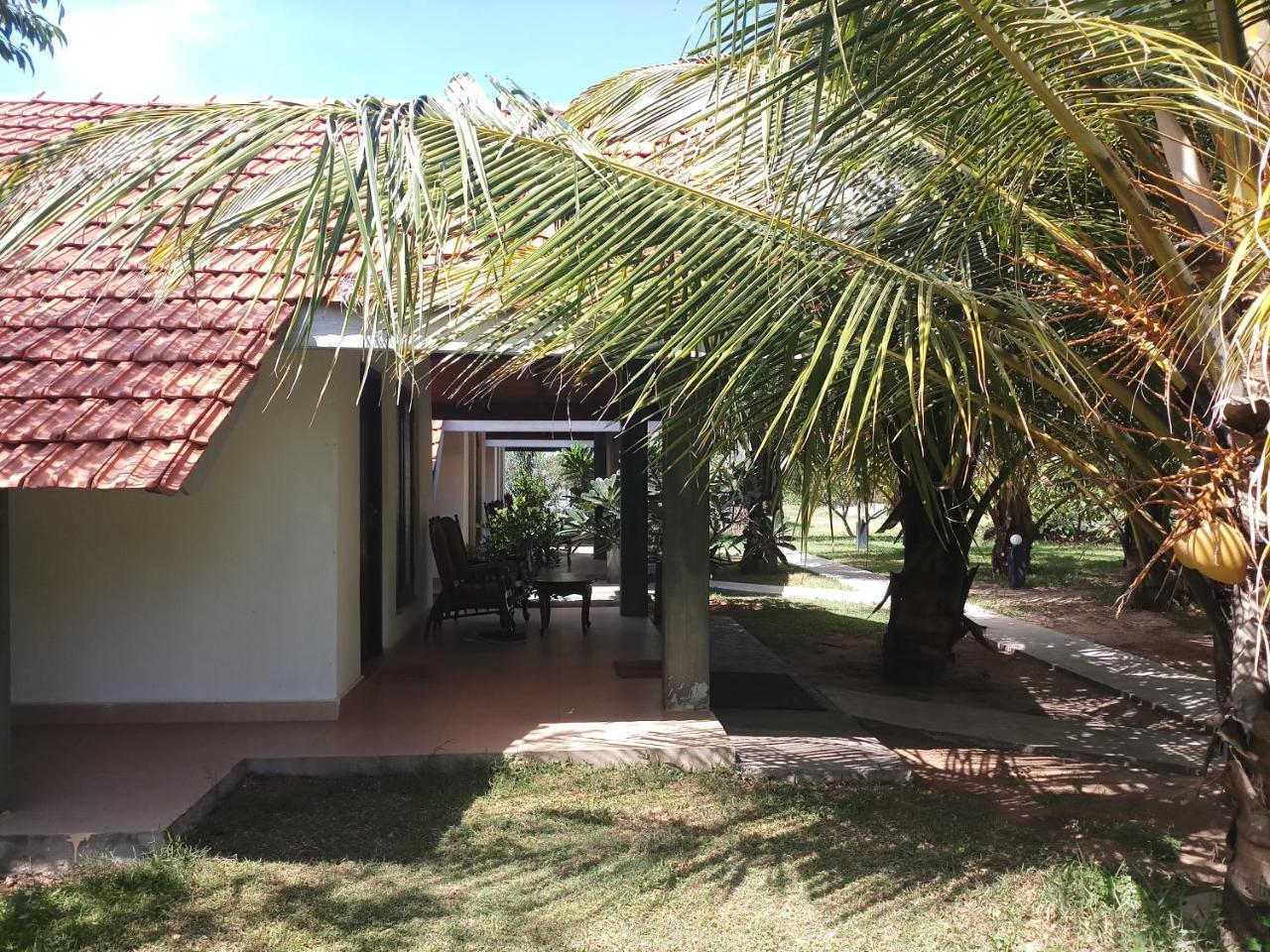 Villa Nilaveli Cabana Екстериор снимка