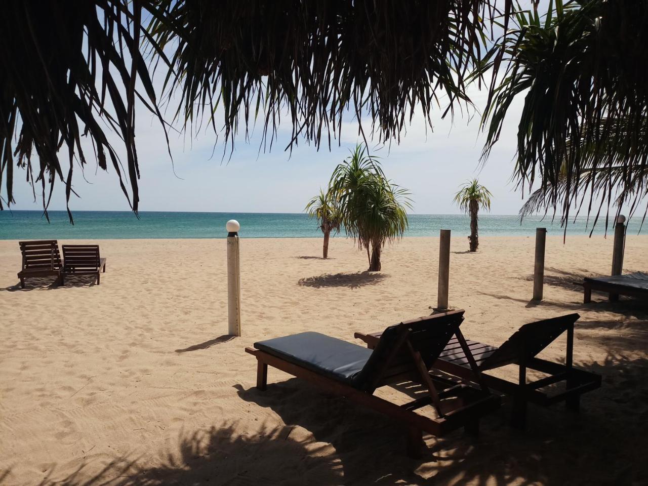 Villa Nilaveli Cabana Екстериор снимка
